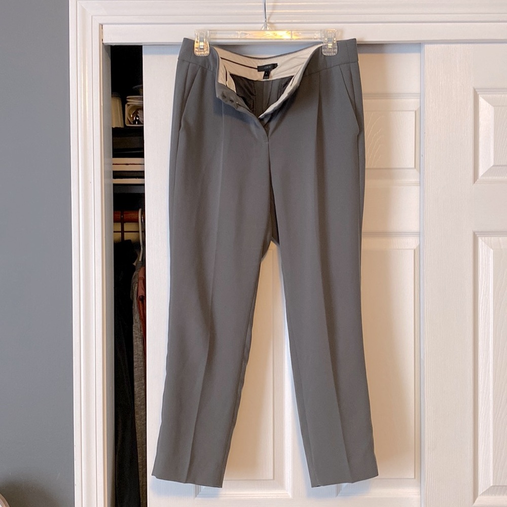Gray dress pants-j crew/ size 6 length to ankle/ made 100% polyester